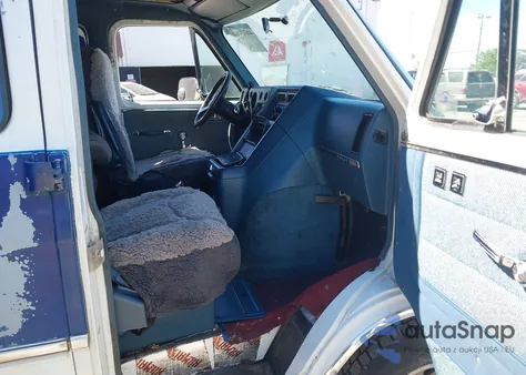 1991 GMC Rally Wagon G2500 from USA, damaged, VIN 1GKEG25K8M7510122